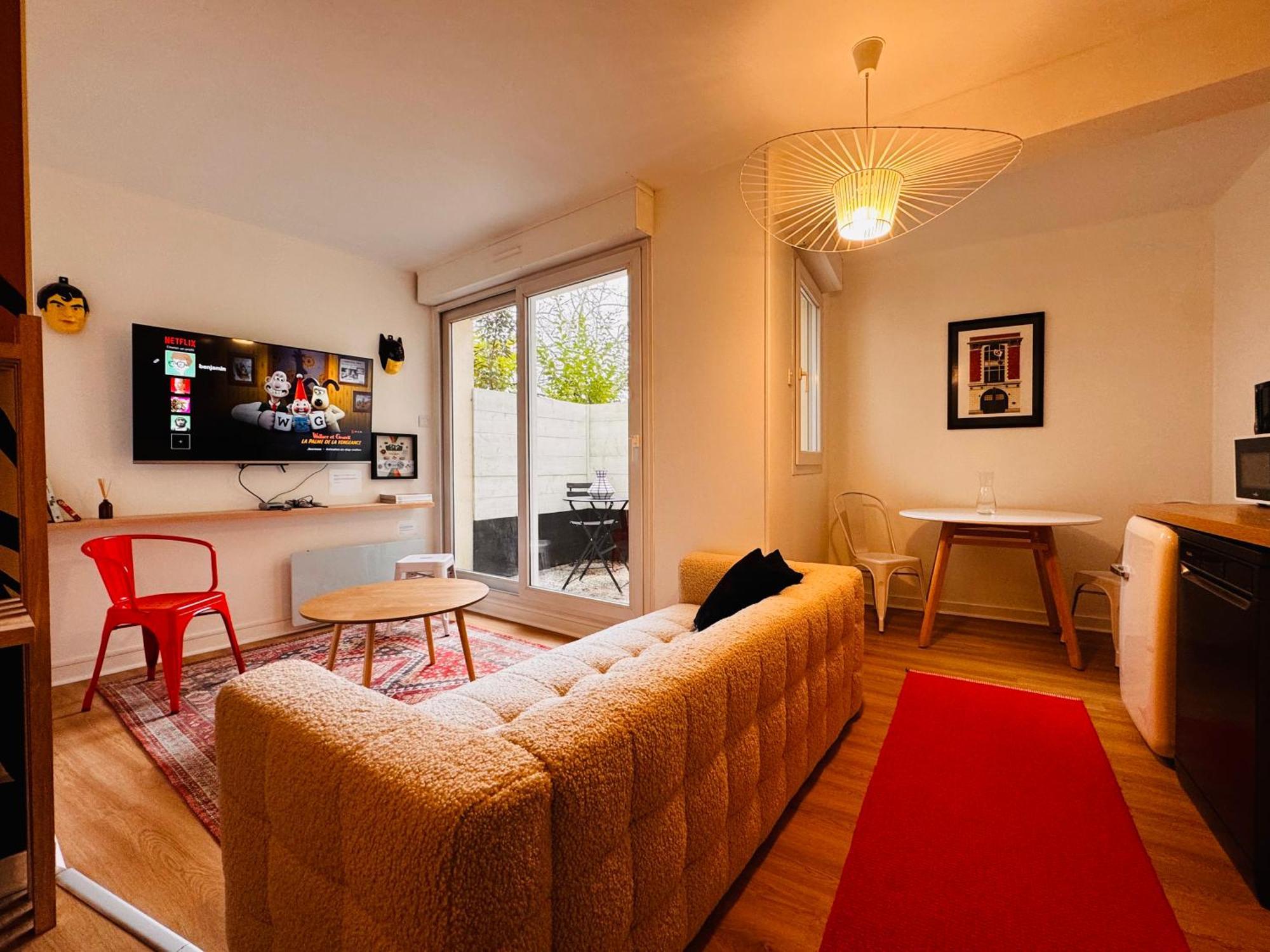 Bel Appartement, Heroes, Secteur Sevres, Netflix, Iptv Apartment Niort